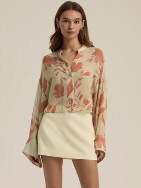 Favorite Daughter Belle of the Ball top. size small. NWT